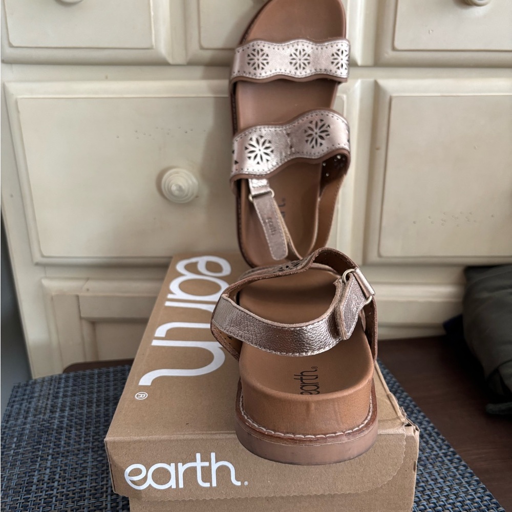 Eterne Rose Gold Laser-Cut Double-Strap Sandals